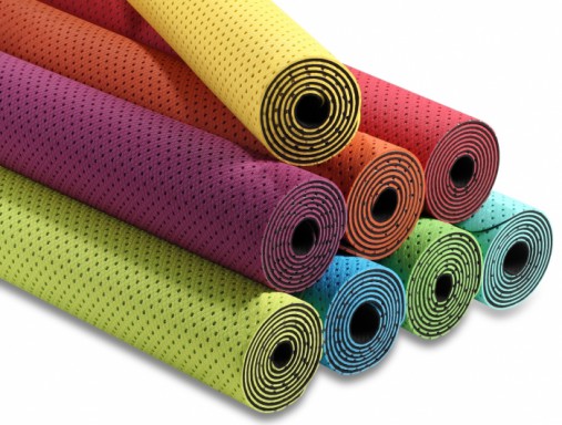 Мат для йоги 6 мм двухслойный перфорированный красный Original Fit.Tools