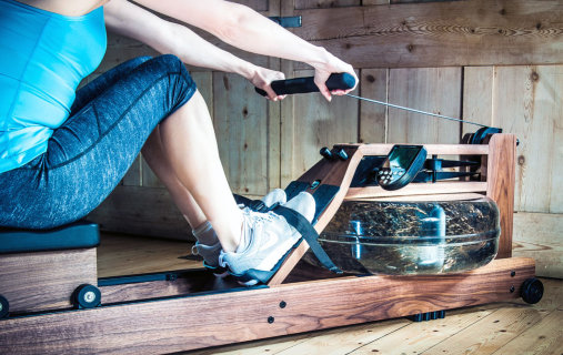 Гребной тренажер водный WaterRower Classic 300 с дисплеем S4 (материал рамы: орех) Гребной тренажер водный WaterRower Classic 300 с дисплеем S4 (материал рамы: орех)