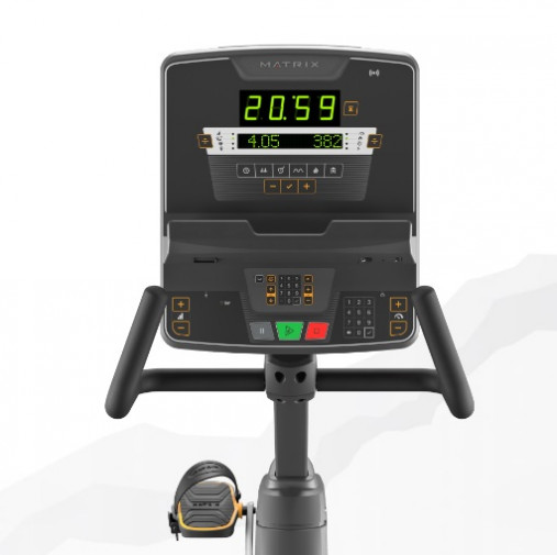 Горизонтальный велотренажер Matrix Endurance. Консоль LED Горизонтальный велотренажер Matrix Endurance. Консоль LED