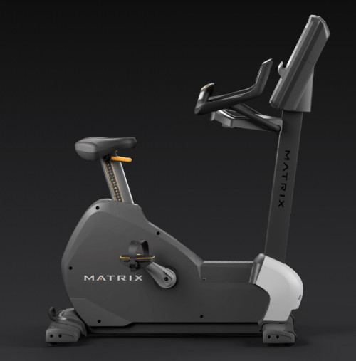 Вертикальный велотренажер Matrix Performance. Консоль Premium LED Вертикальный велотренажер Matrix Performance. Консоль Premium LED